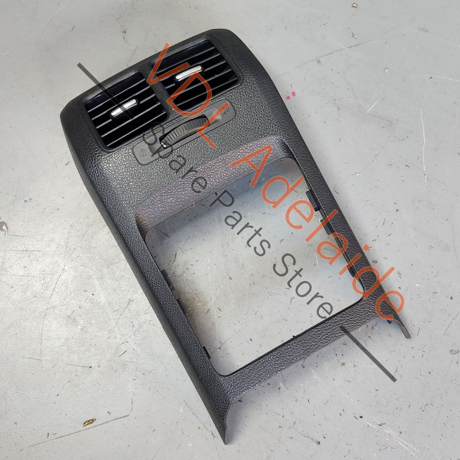 VW Golf MK6 Rear AC Air Vent with Interior Trim 1K0819203A
