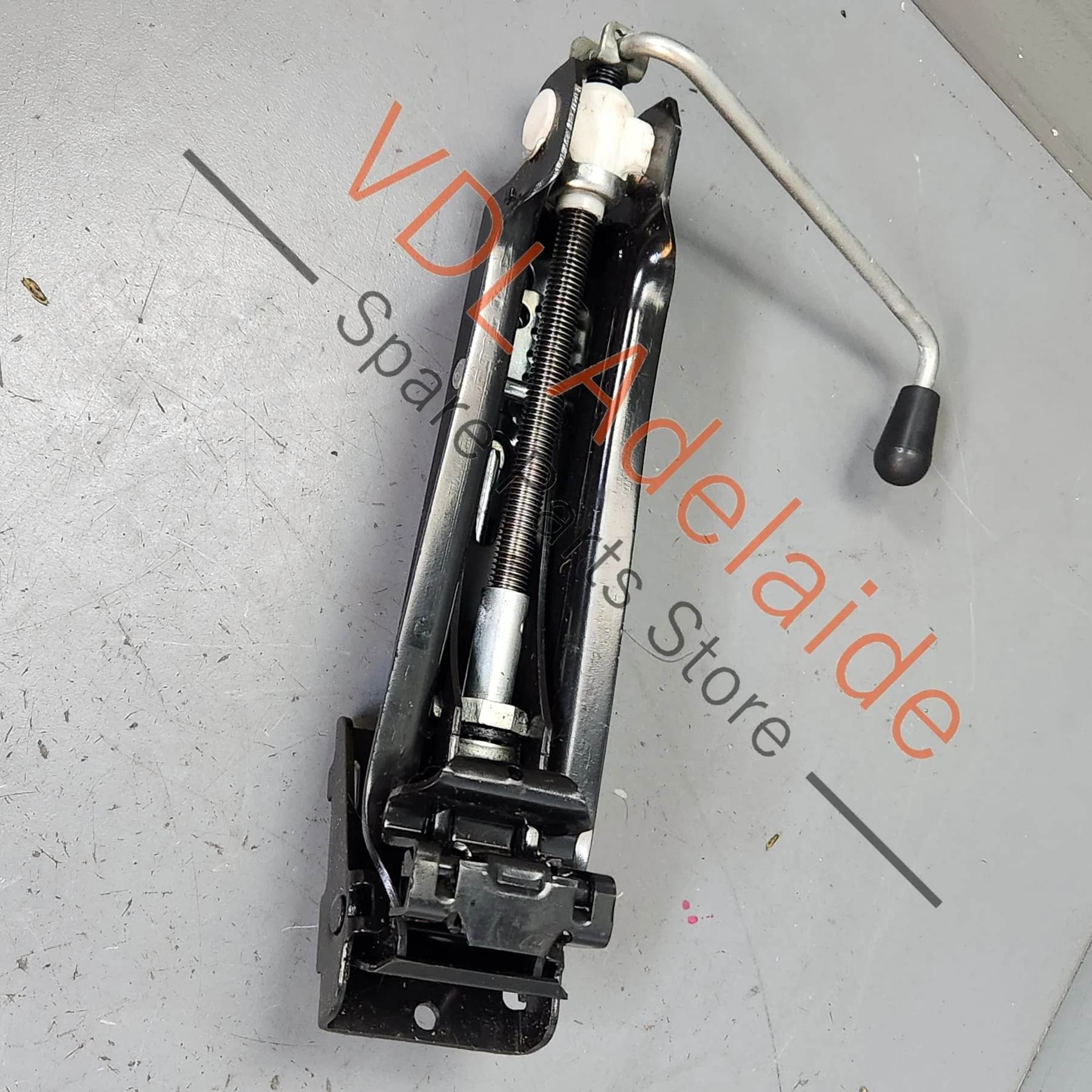 VW Golf MK5 MK6 MK7 Gti R Emergency Flat Tyre Jack 1K0011031H - Image 3