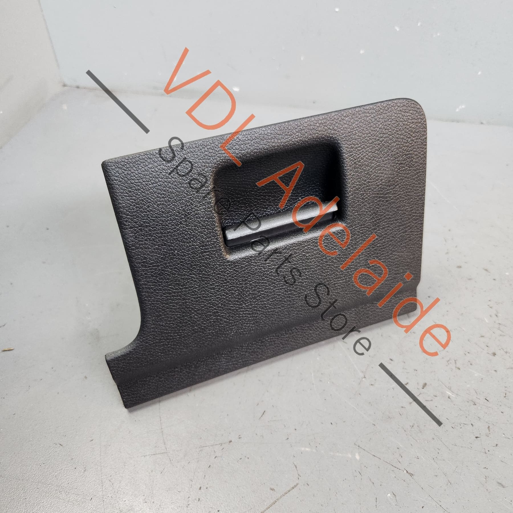 VW Golf MK6 Drivers Glove Box Compartment 5K2857919D  82V