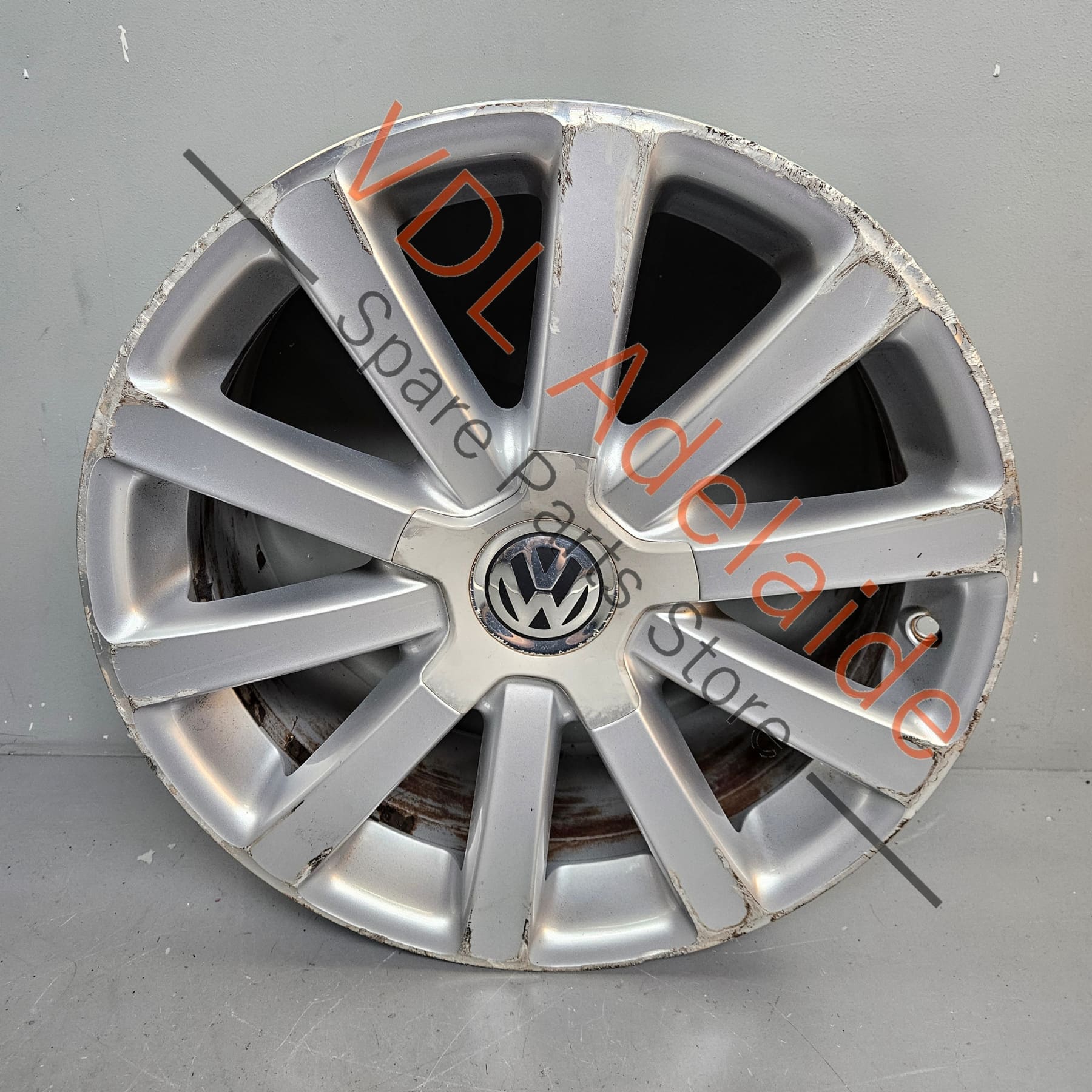 VW Passat R36 OMANYT Alloy Wheel 18 x 8 ET44 Genuine OEM Ronal 3C0601025AG 3C0601149R 8Z8 #01