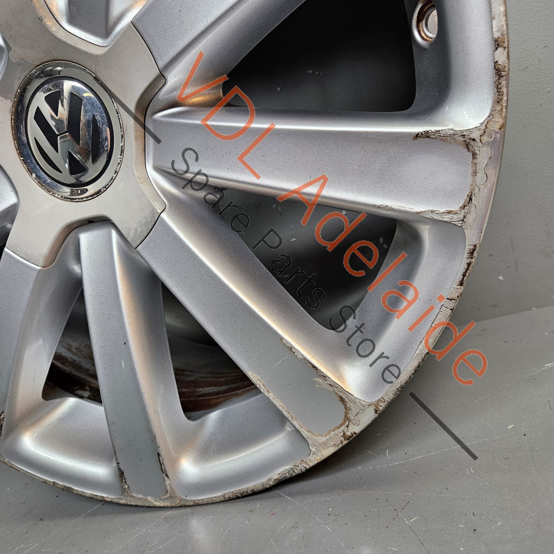 VW Passat R36 OMANYT Alloy Wheel 18 x 8 ET44 Genuine OEM Ronal 3C0601025AG 3C0601149R 8Z8 #01 - Image 6
