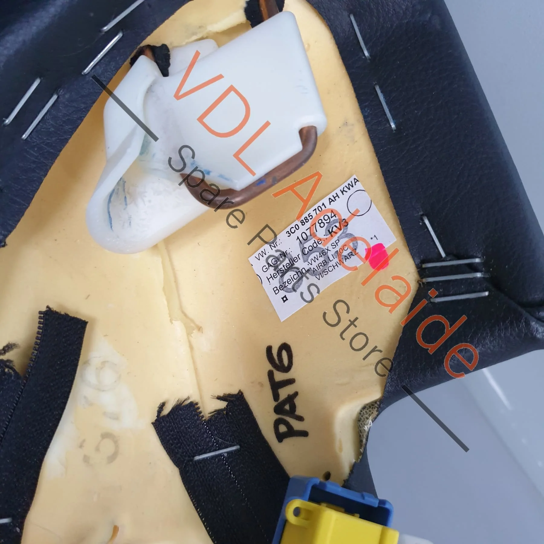 VW Passat R36 B6 3C Estate Rear Left Seat Bolster Airbag & Cover 3C0880441 - Image 4