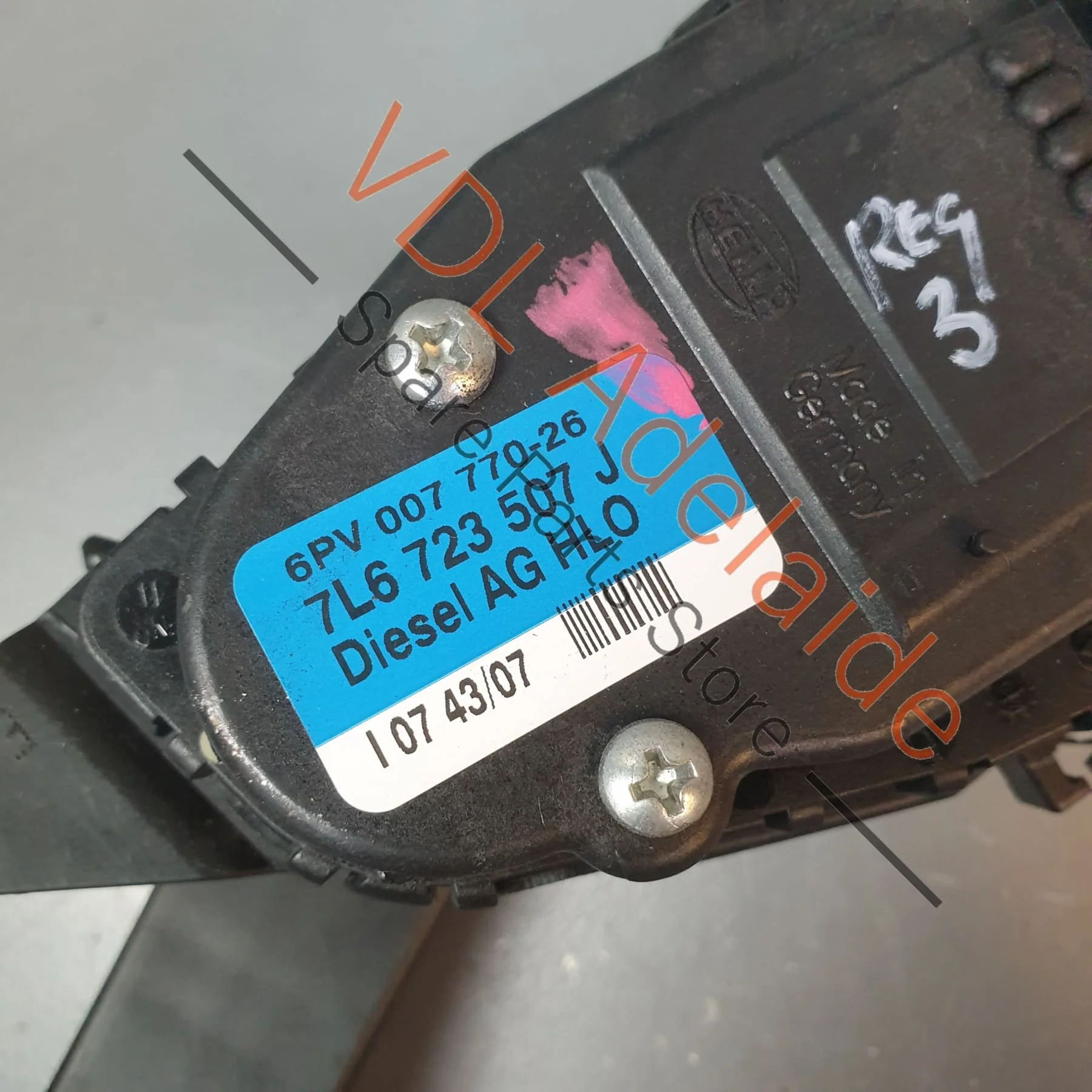 VW Touareg 7L Accelerator Pedal With Electronic Module & Cap 7L6723507J - Image 4