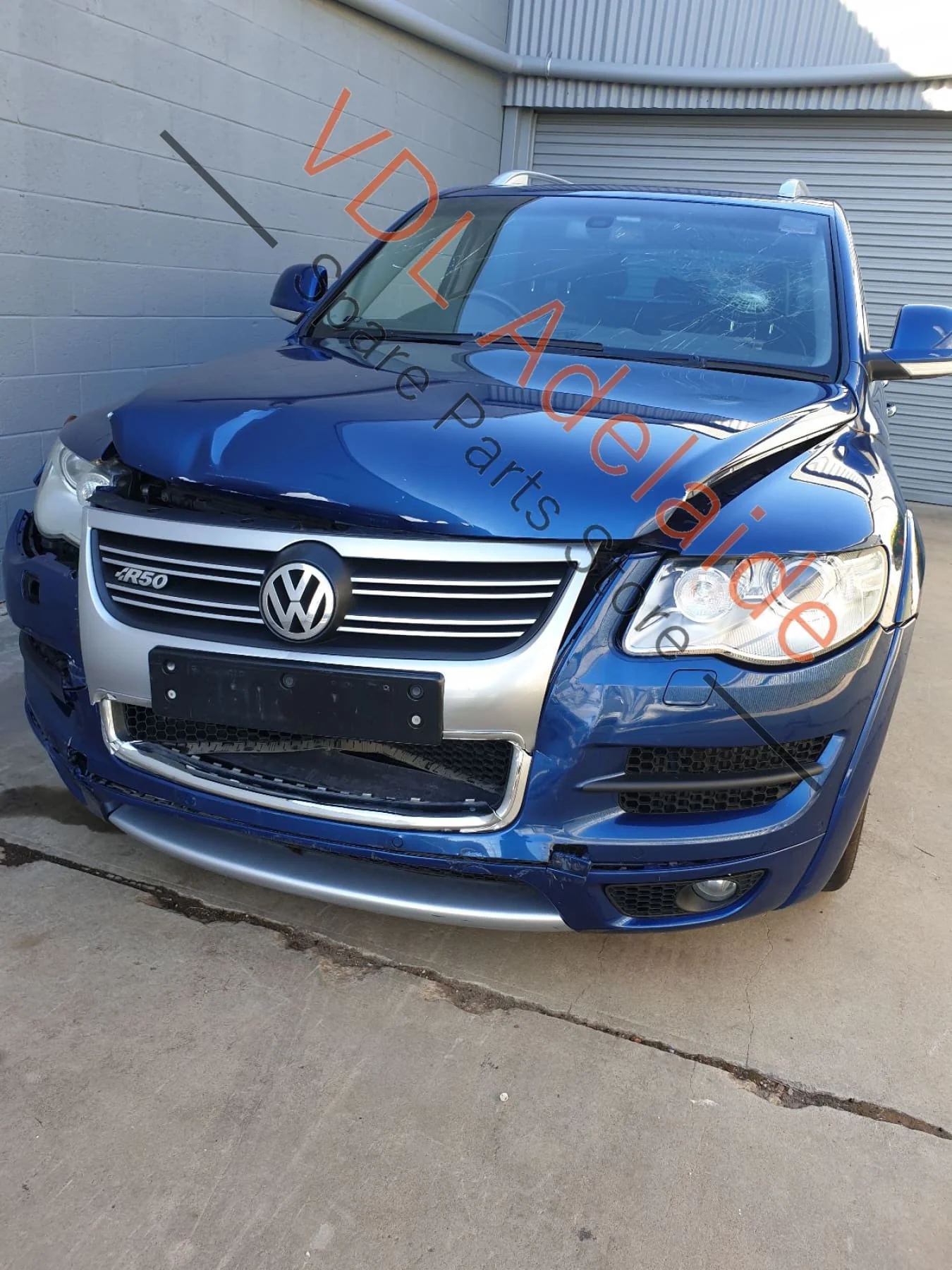 VW Touareg 7L R50 Front Seat Headrest - Image 2