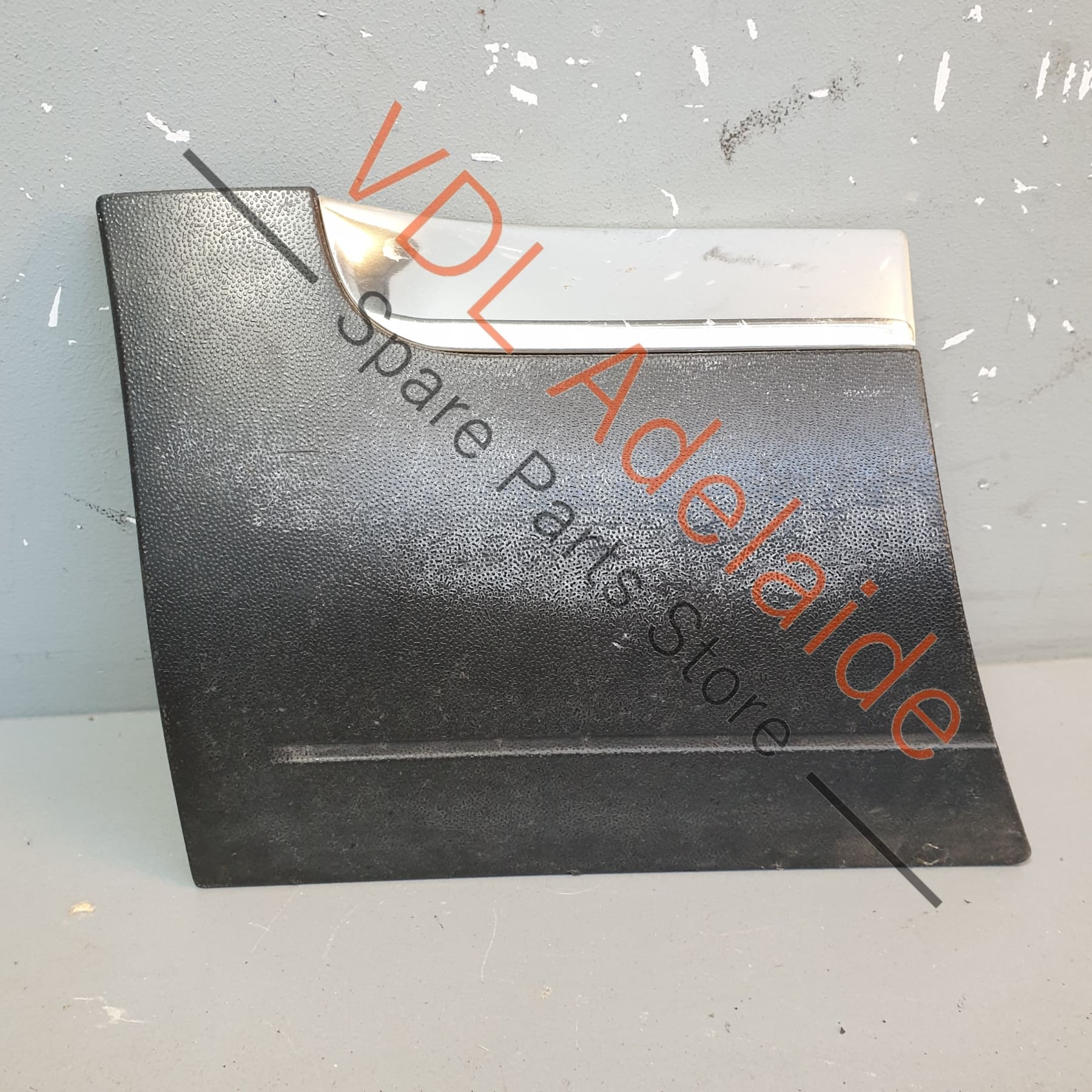VW Touareg Front Left Fender Lower Molding Spoiler Trim 7L6854959A