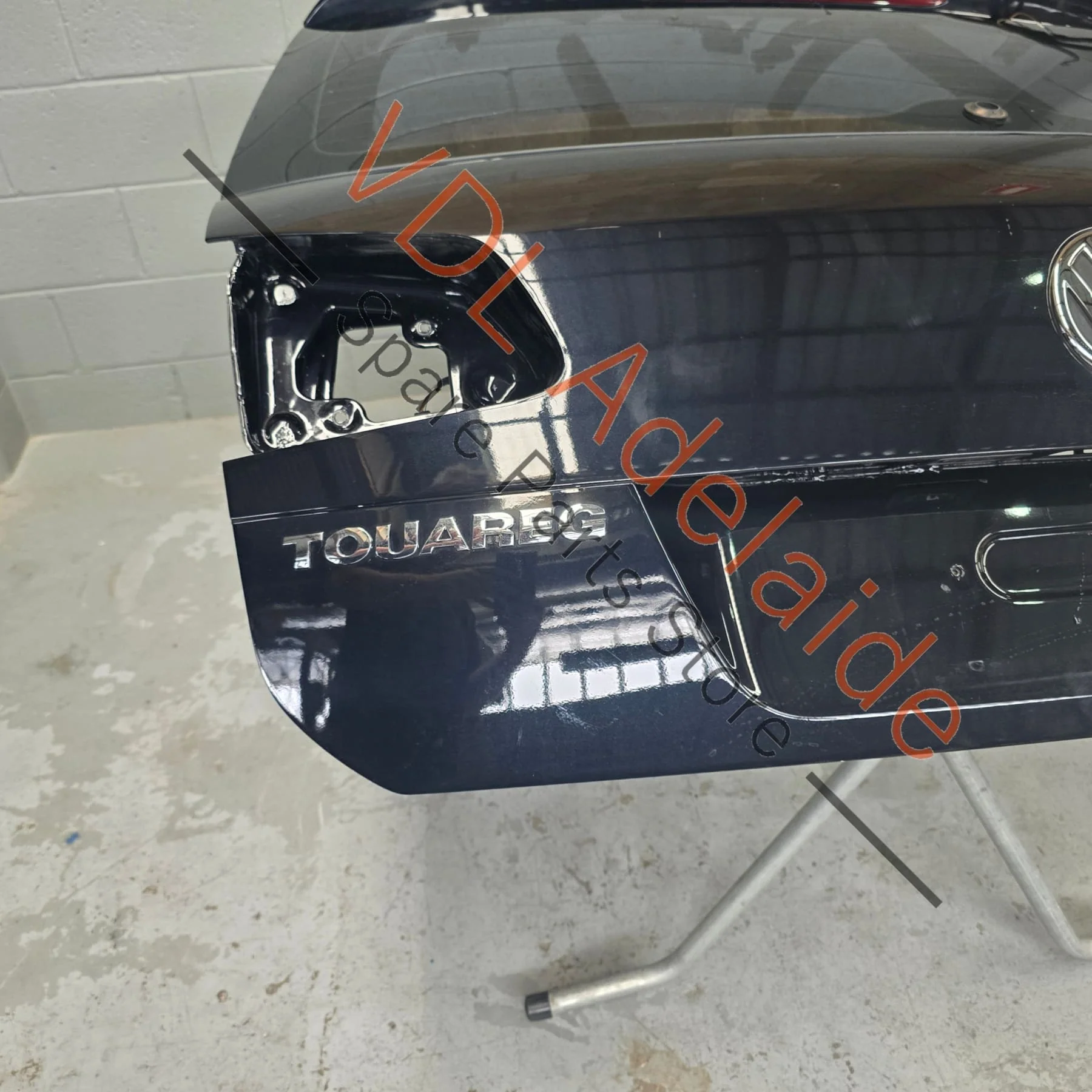 VW Volkswagen Touareg 7P 2011-2018 Boot Trunk Rear Panel 7P6827025B Black - Image 3