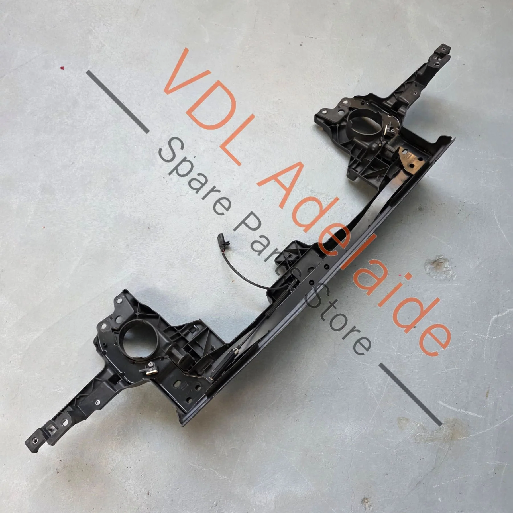 VW Touareg 7P Radiator Support Panel Bracket 7P6805594C - Image 5