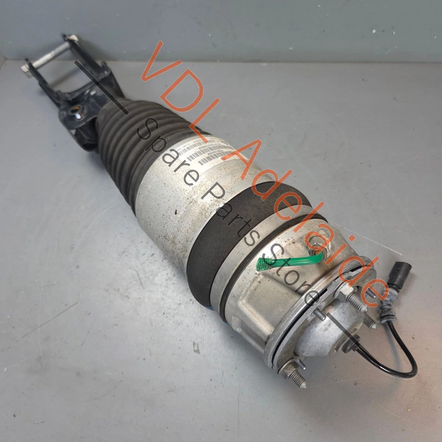 VW Touareg 7P Left Front Air Suspension Strut Shock Absorber 7P6616040K - Image 4