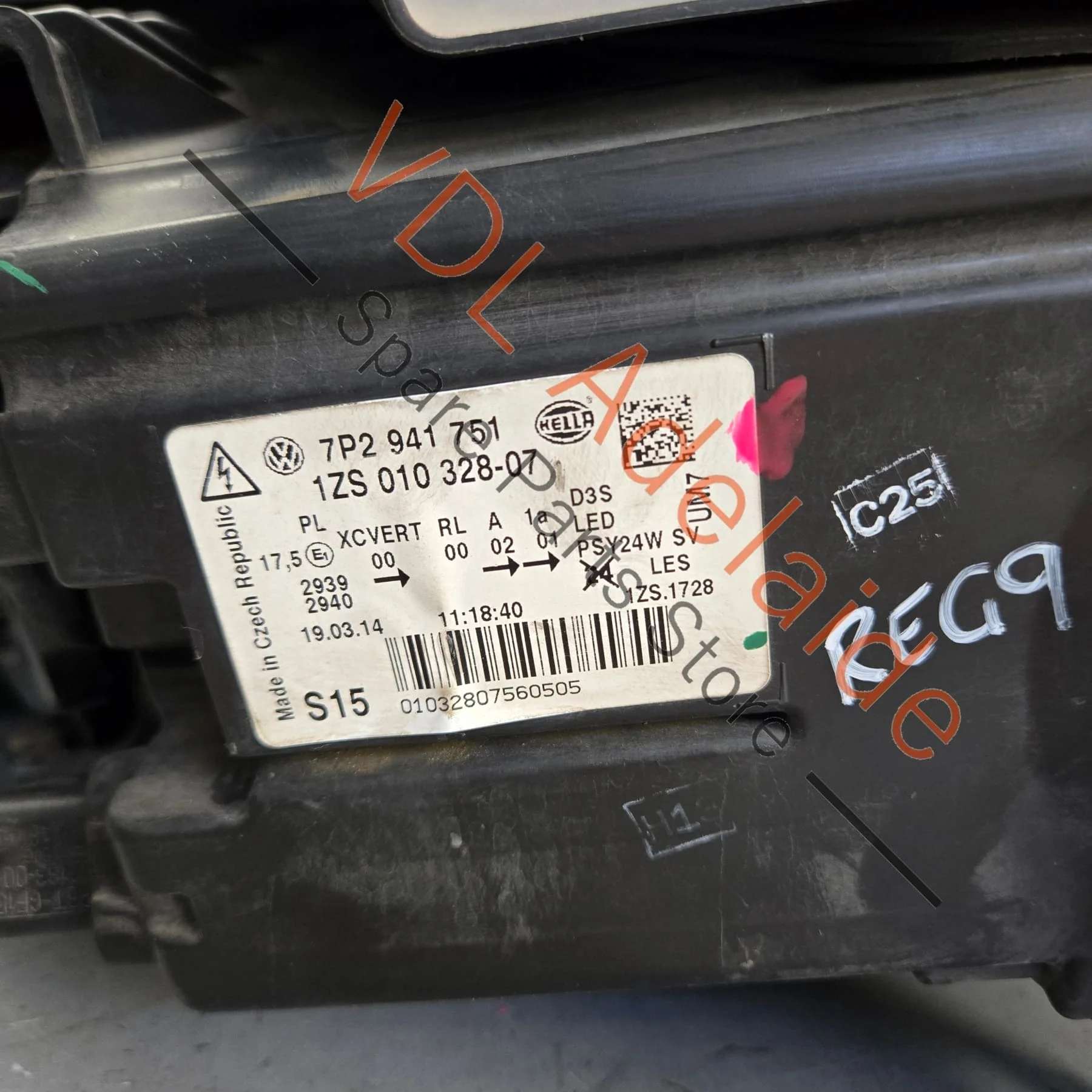 VW Touareg 7P Xenon Headlamp Left 7P2941751 - Image 6