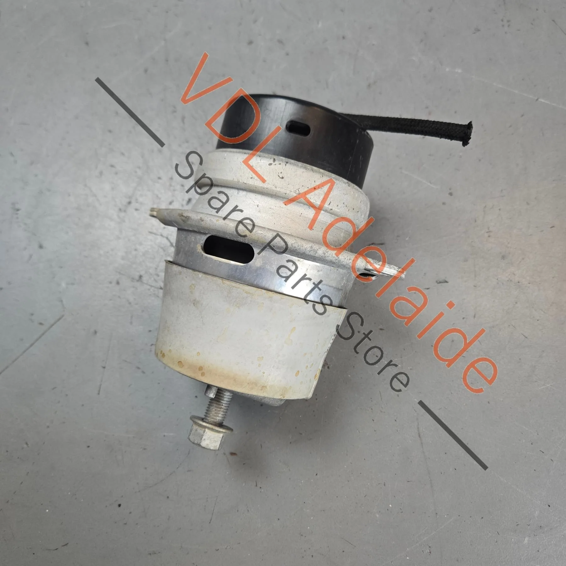 VW Touareg 7P Engine Mount 7L8199131F