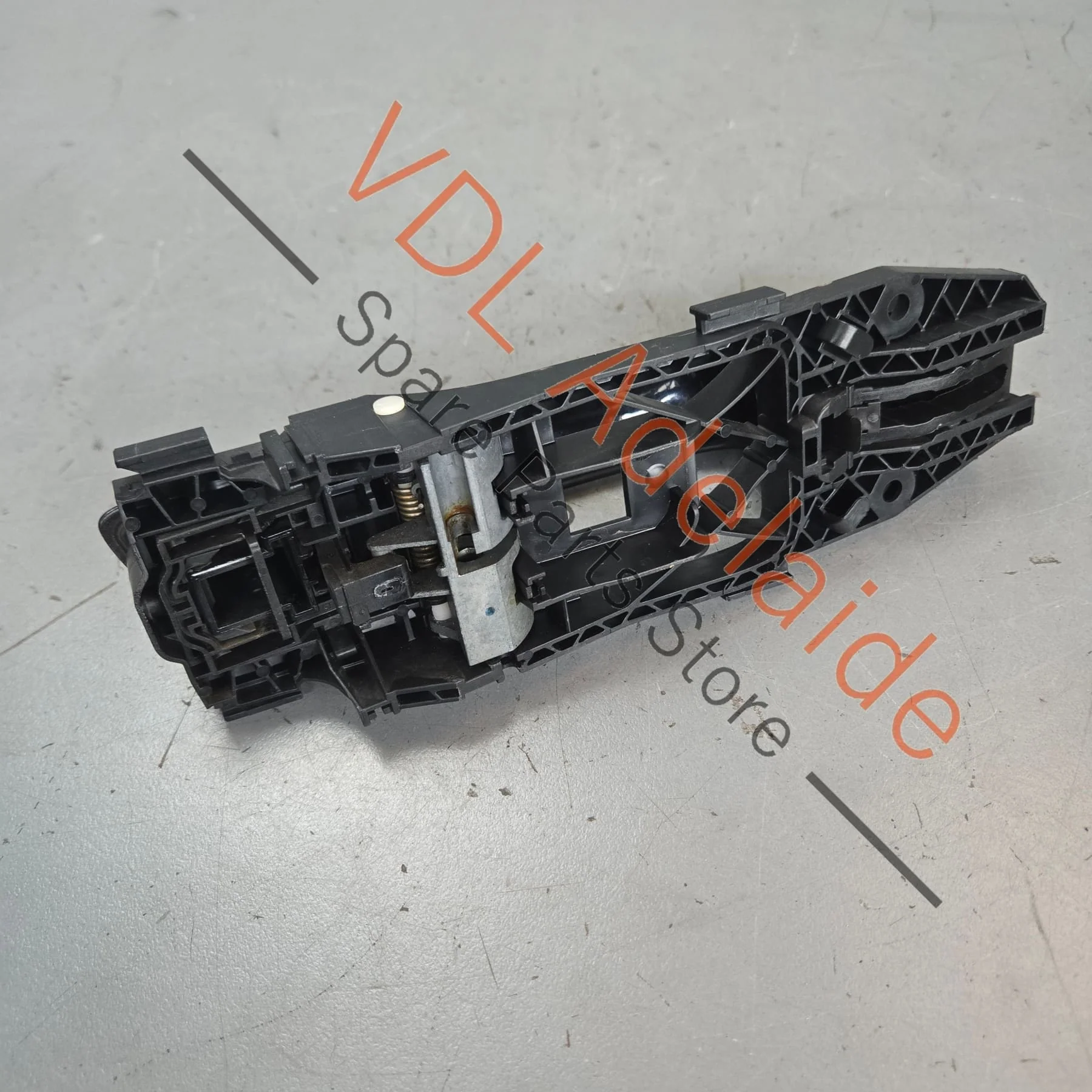 VW Touareg 7P Left side Exterior Door Handle 7P6837205H 5N0839885H - Image 4