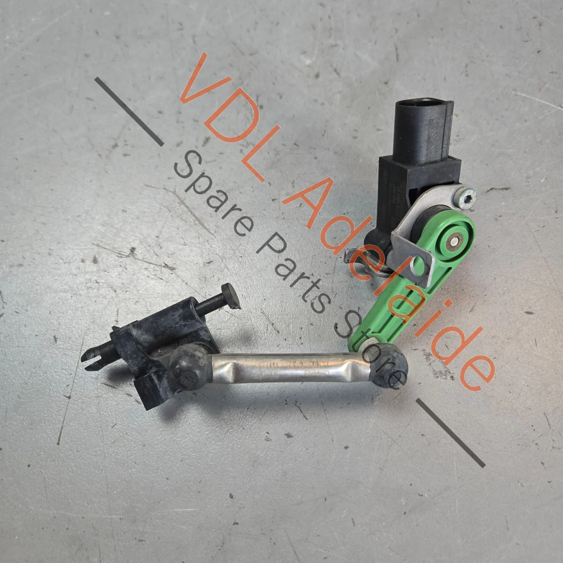 VW Touareg 7P Porsche Cayenne 958 92A Front Left Suspension Level Sensor 7P0616213