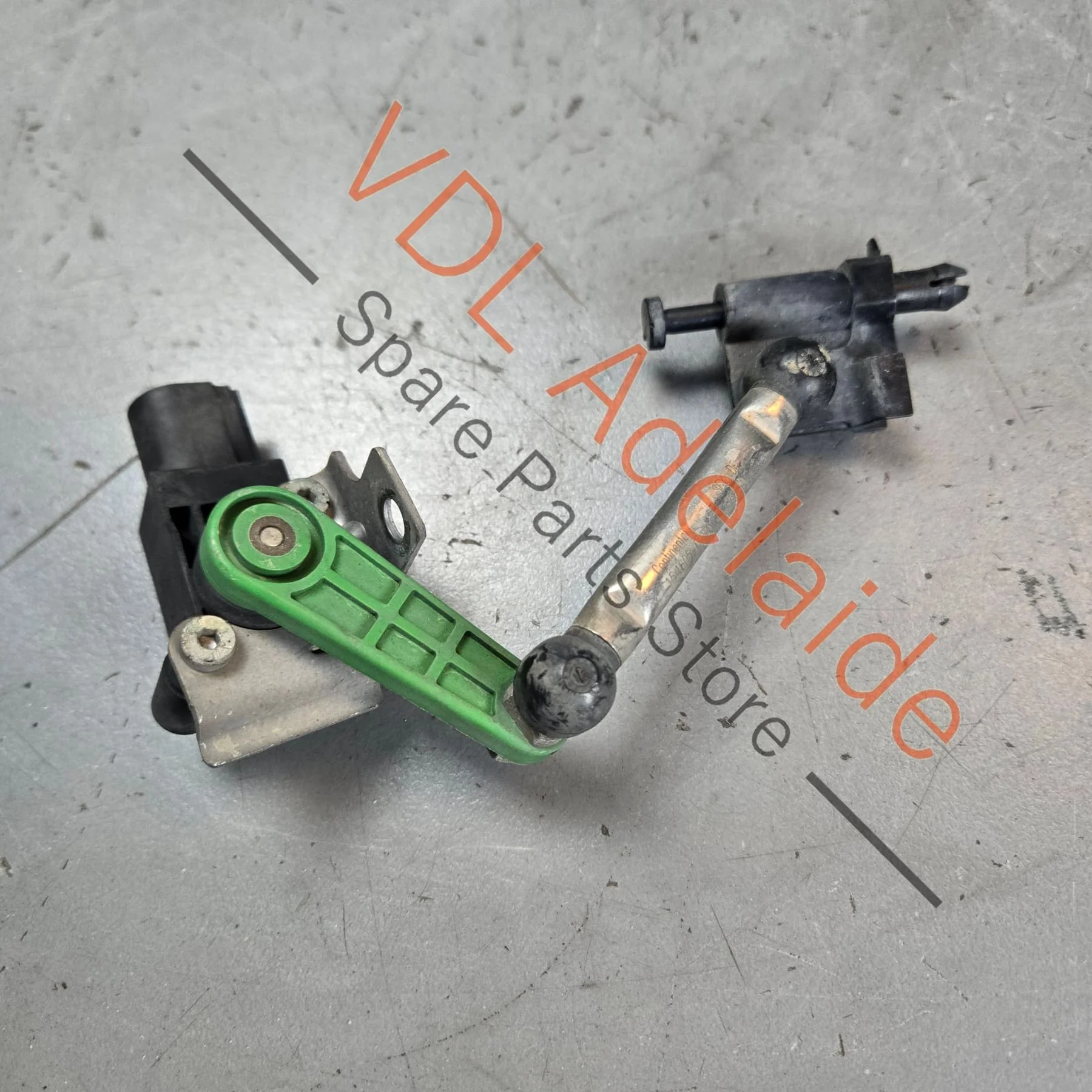 VW Touareg 7P Porsche Cayenne 958 92A Front Right Suspension Level Sensor 7P0616214