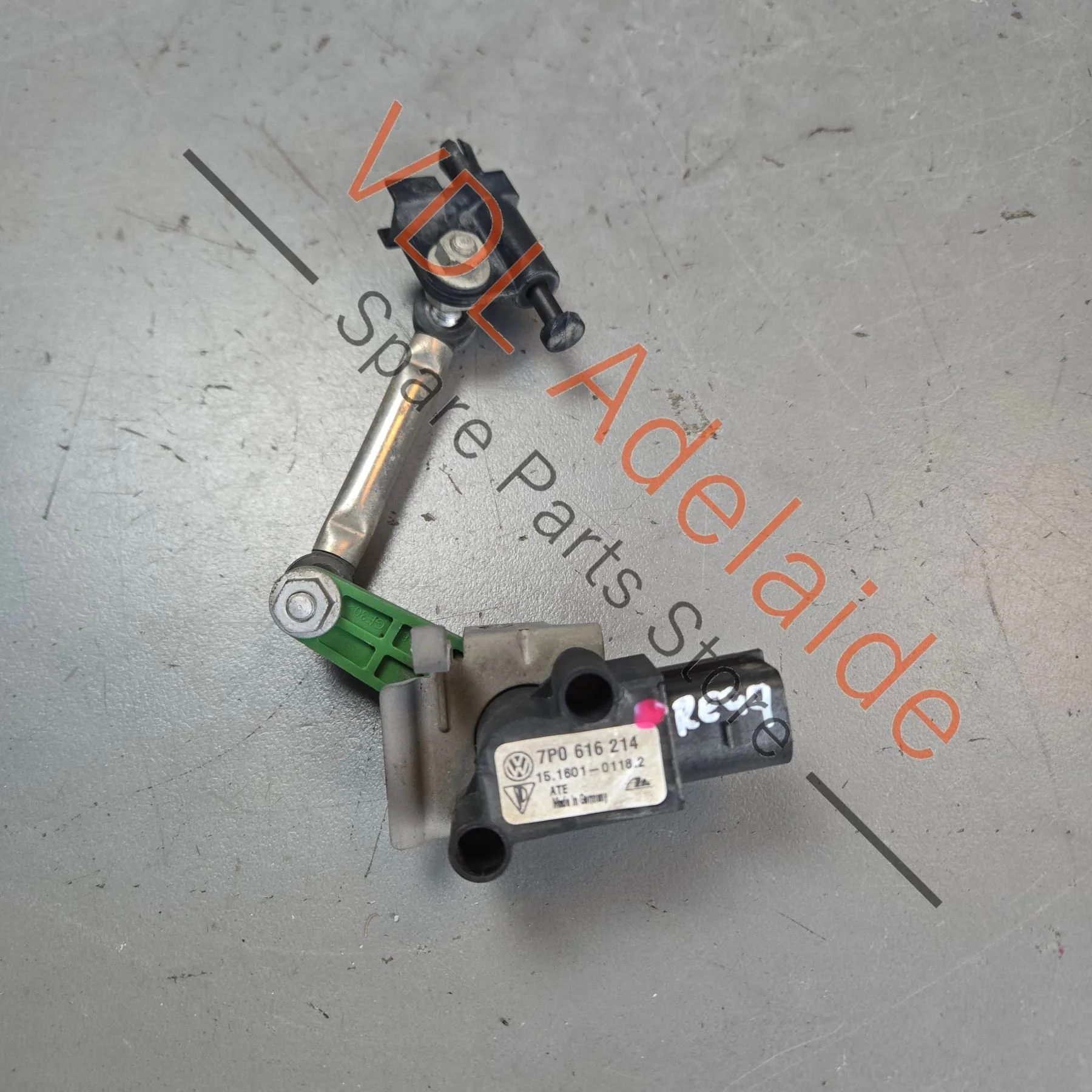 VW Touareg 7P Porsche Cayenne 958 92A Front Right Suspension Level Sensor 7P0616214 - Image 2