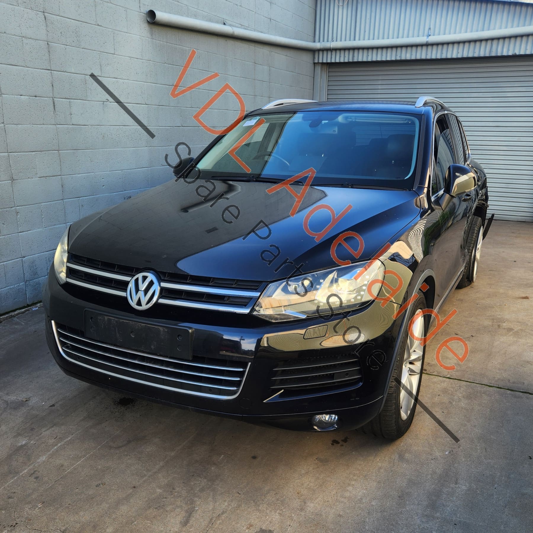 VW Touareg 7P Window Lower Exterior Trim Set "Glossy Aluminium" - Image 6