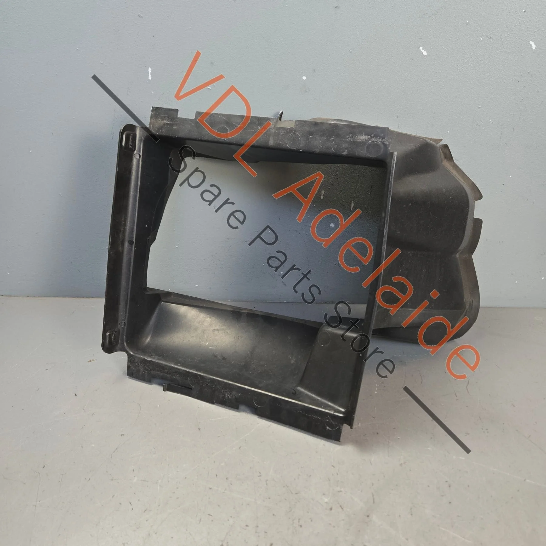 VW Touareg 7P Air Guide for Charge Air Cooler Left 7P6117335