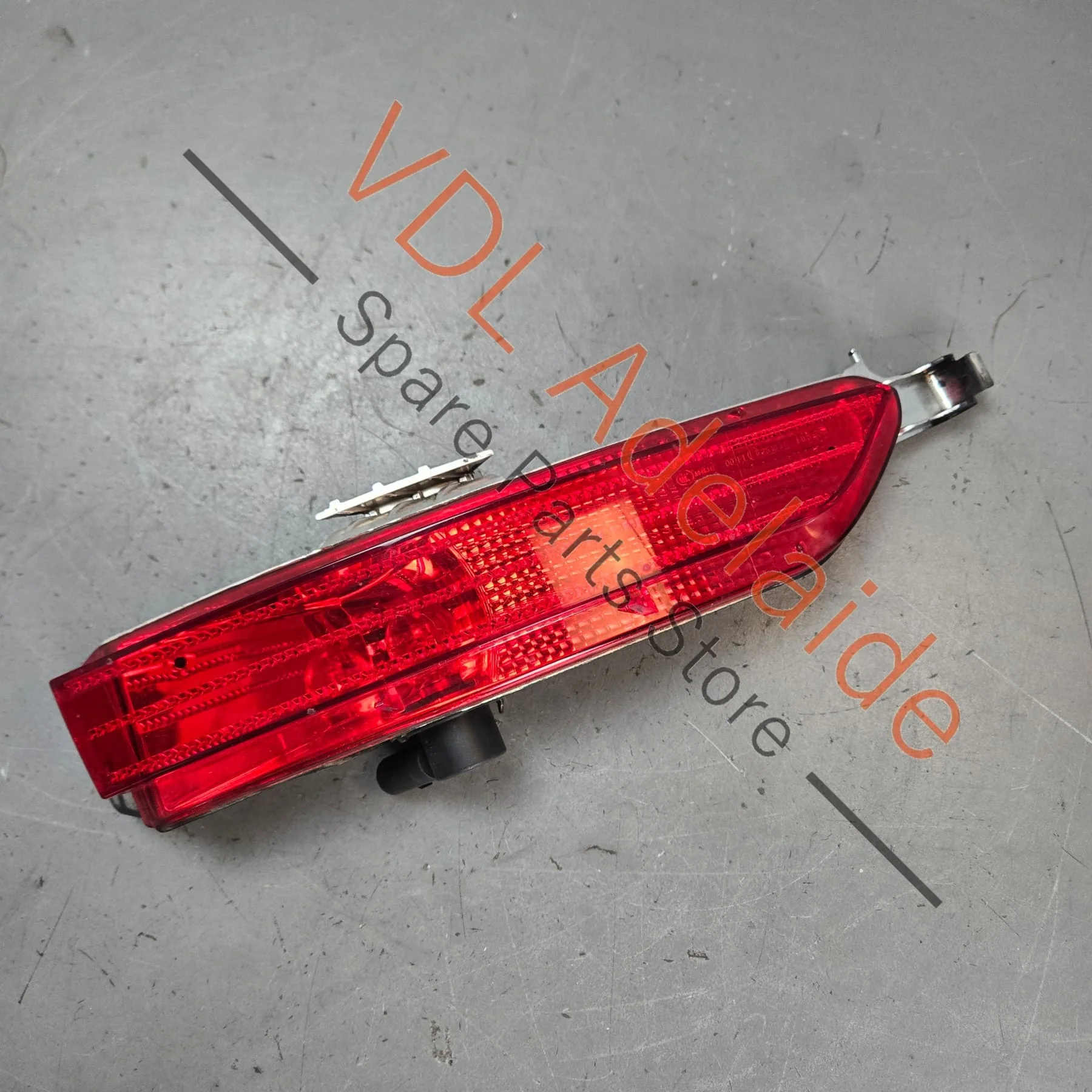 VW Touareg 7P Rear Right Reflector Trim RHD 7P6945702F