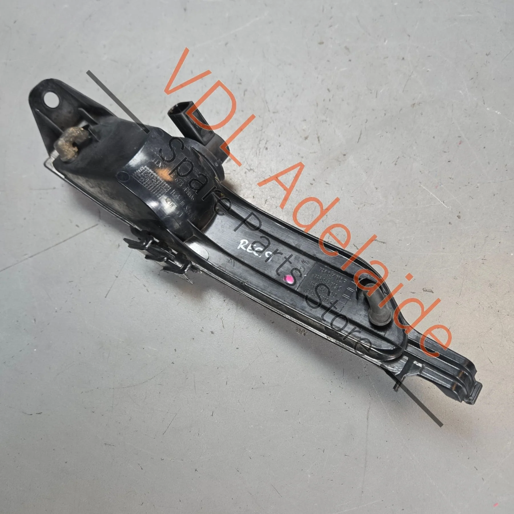 VW Touareg 7P Rear Right Reflector Trim RHD 7P6945702F - Image 4