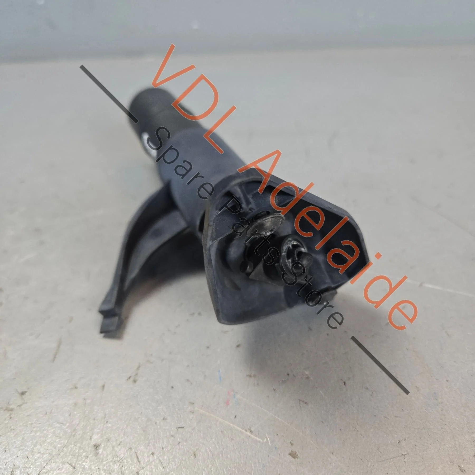 VW Touareg 7P Headlight Washer System Lift Cylinder Nozzle Right 7P6955978 7P6955104