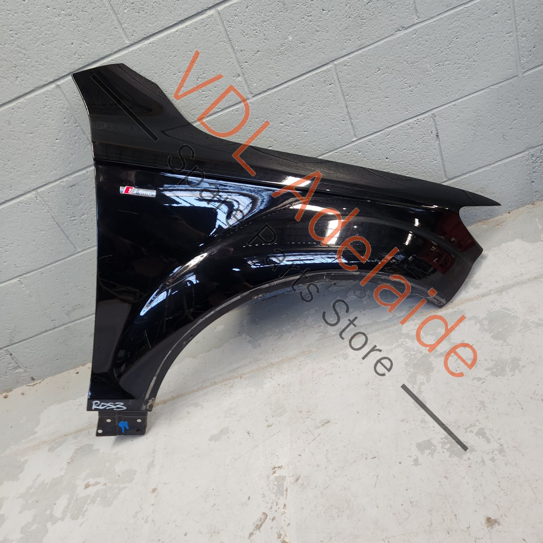 Audi Q7 4L Right Front Wing Fender Mudguard Panel 4L0821102 2T2T Orca Black Metallic