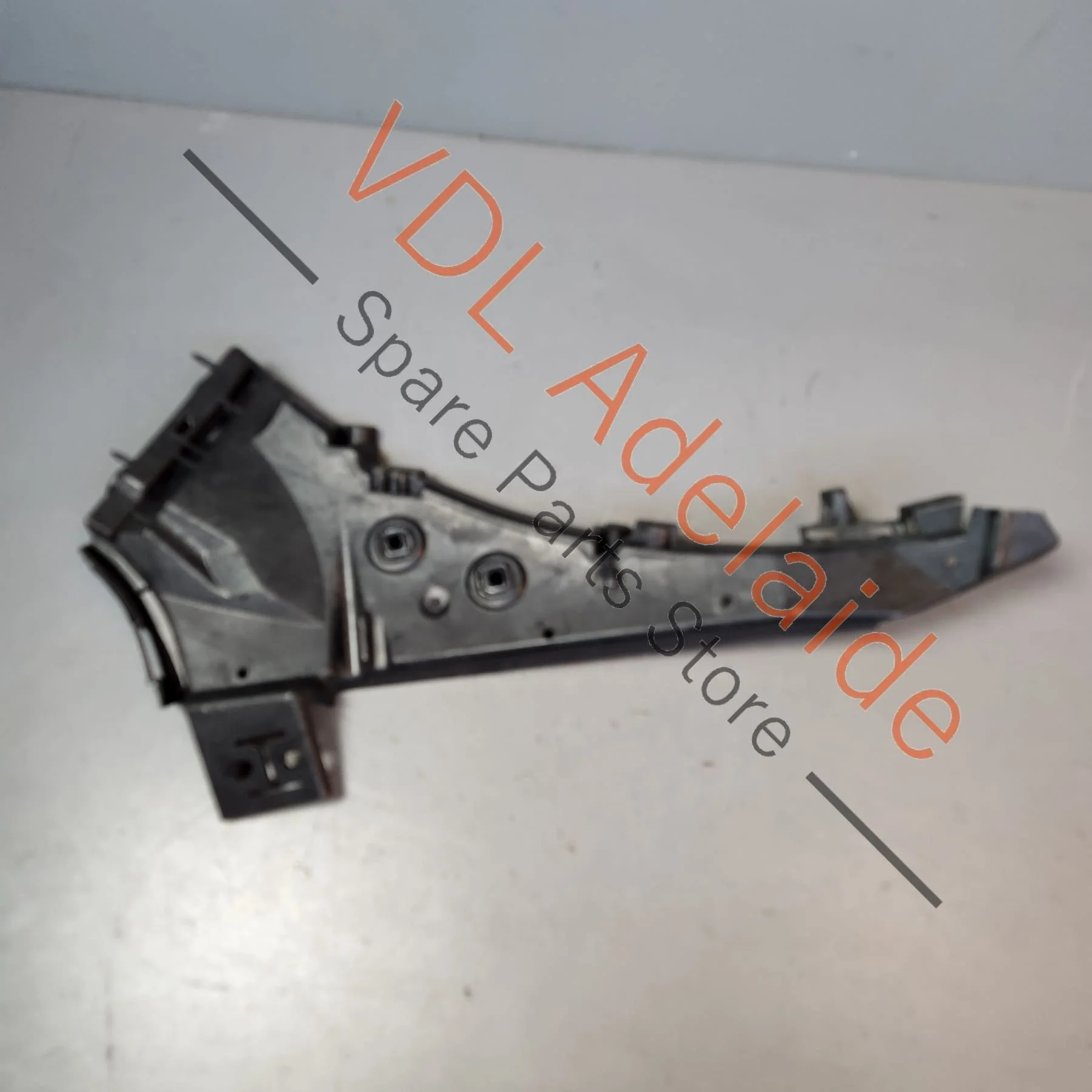 Audi Q7 Radiator Guide for Bumper Front Right 4L0807284B