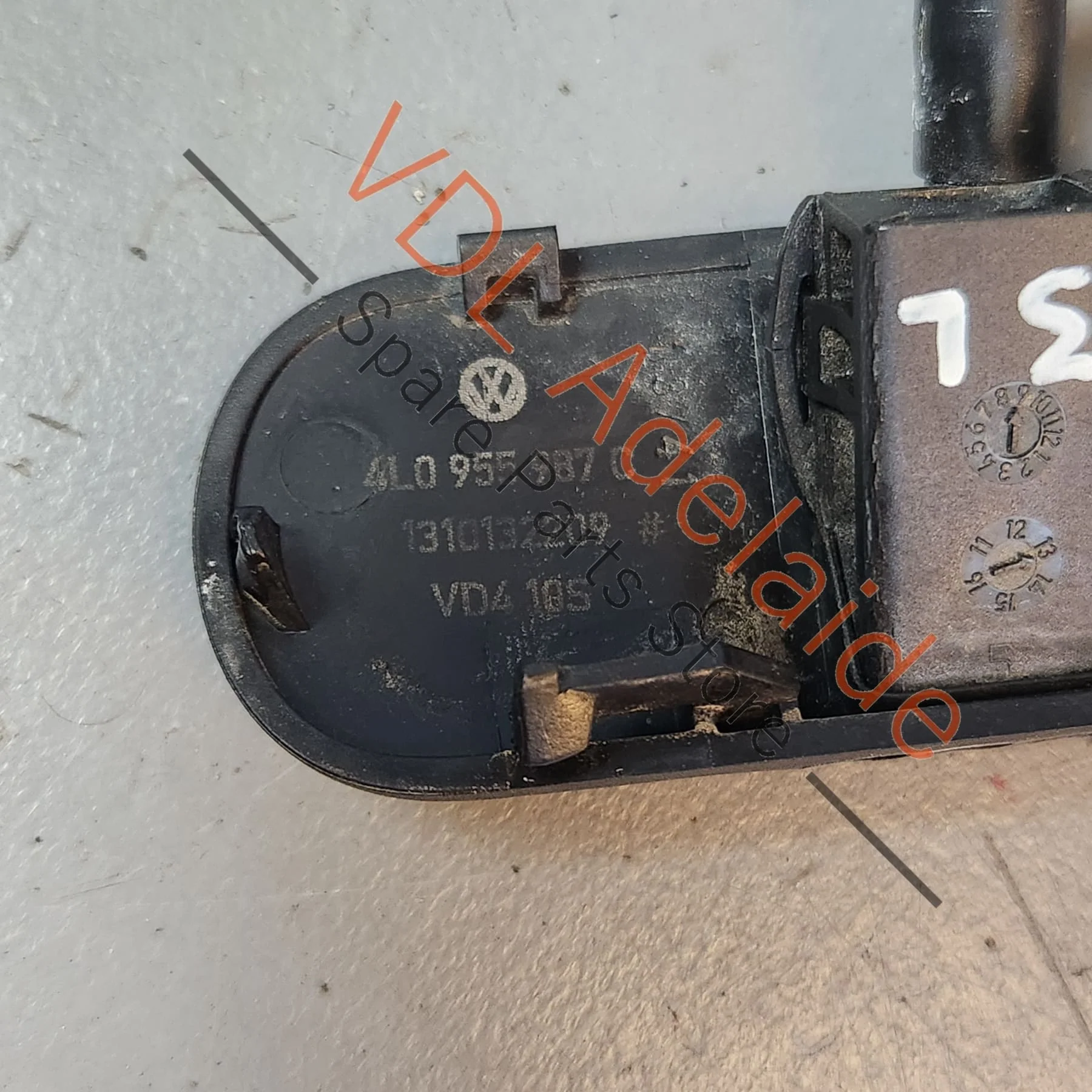 Audi Q7 Windscreen Washer Jet Heated Left Side LHS 4L0955987C 8J0955987G - Image 6
