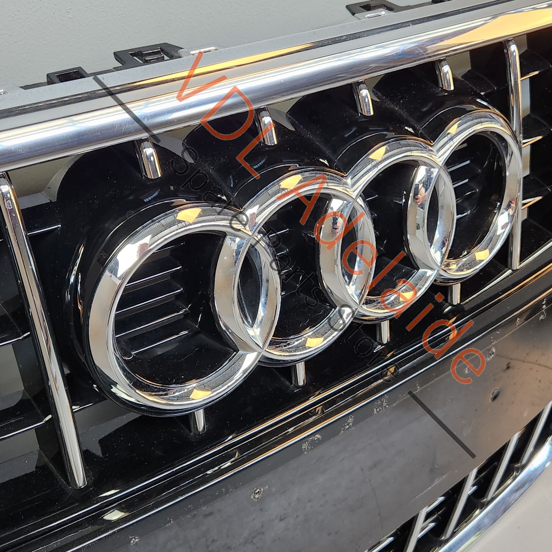 Audi Q7 Front Radiator Grille Genuine OEM 4L0853651G T94 Includes Badges - Image 2