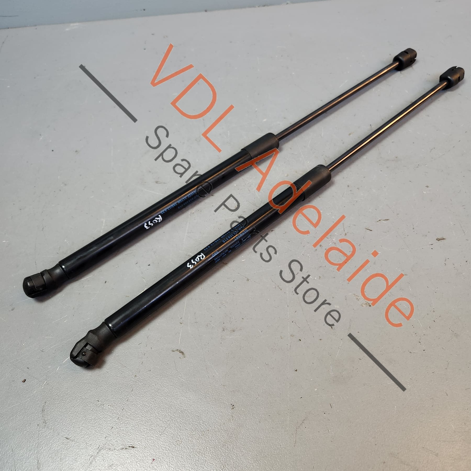 Audi Q7 Bonnet Lift Gas Struts 4L0823359