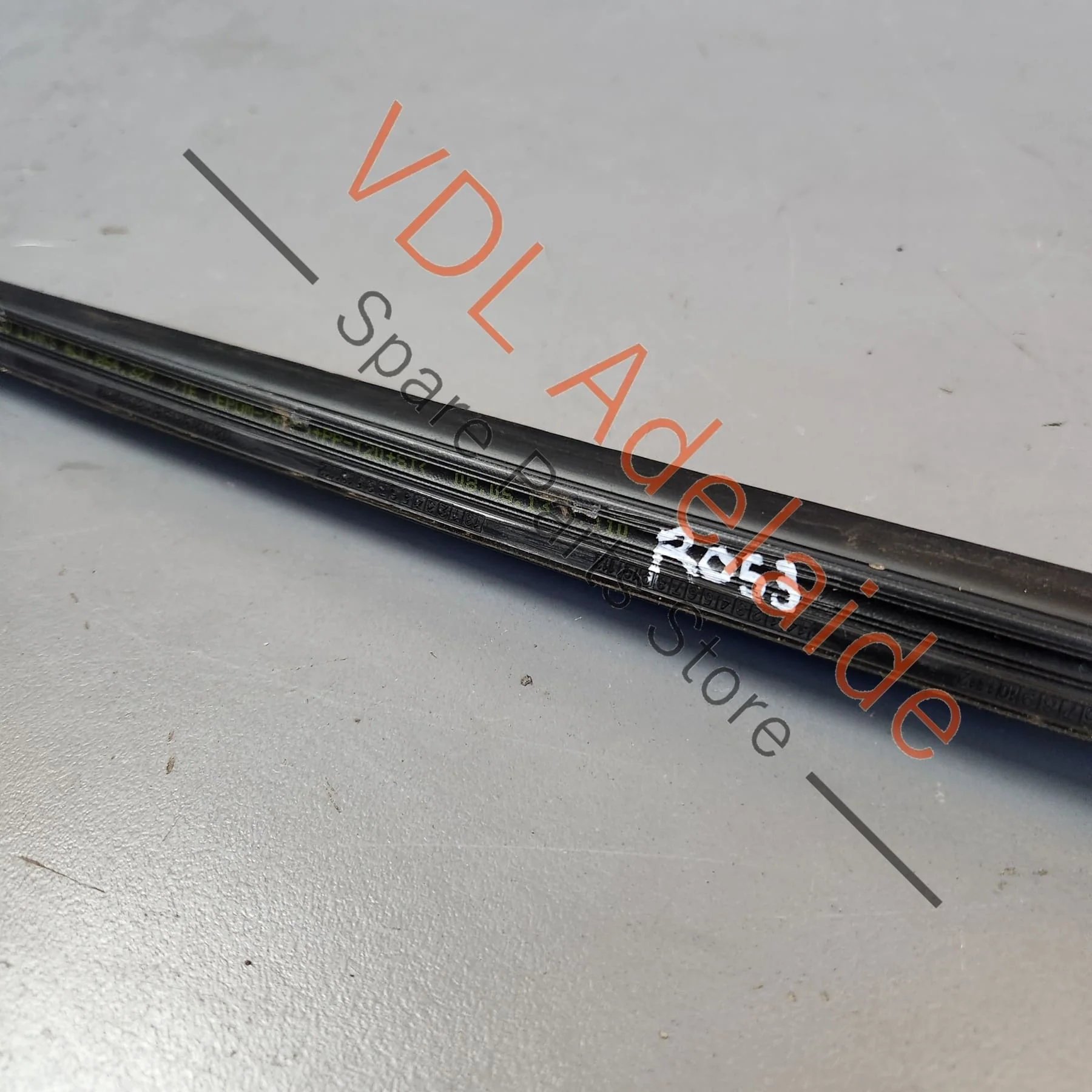 Audi Q7 Windscreen Water Deflector Strip Moulding Left Side 4L0854327 - Image 6