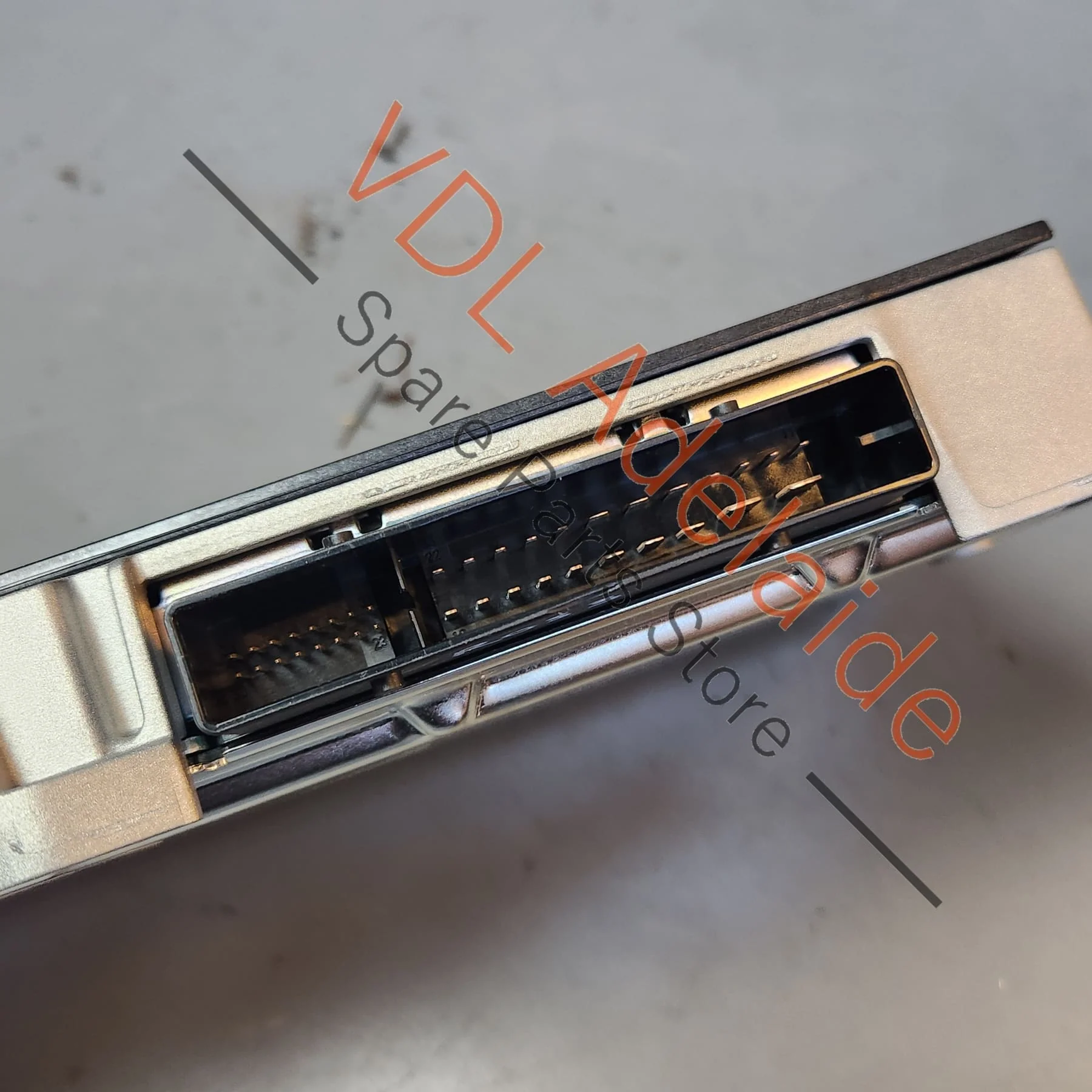 Audi Q7 Bose Amplifier Unit for Audio 4L0035223J - Image 9
