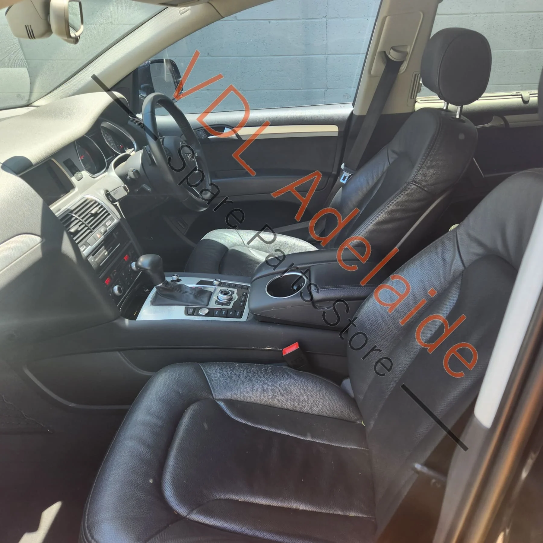 Audi Q7 Dashboard Trim Insert Above Glovebox 4L2853189 Aluminium 'Trigon' - Image 8