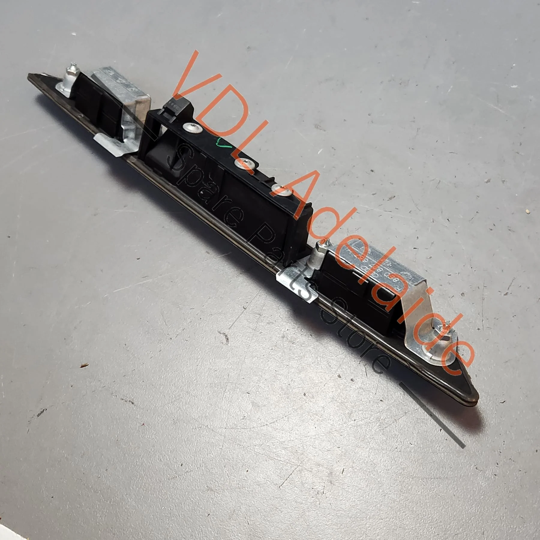Audi Q7 Tailgate Grab Handle Button Grip Trim Moulding 4L0827574B - Image 8