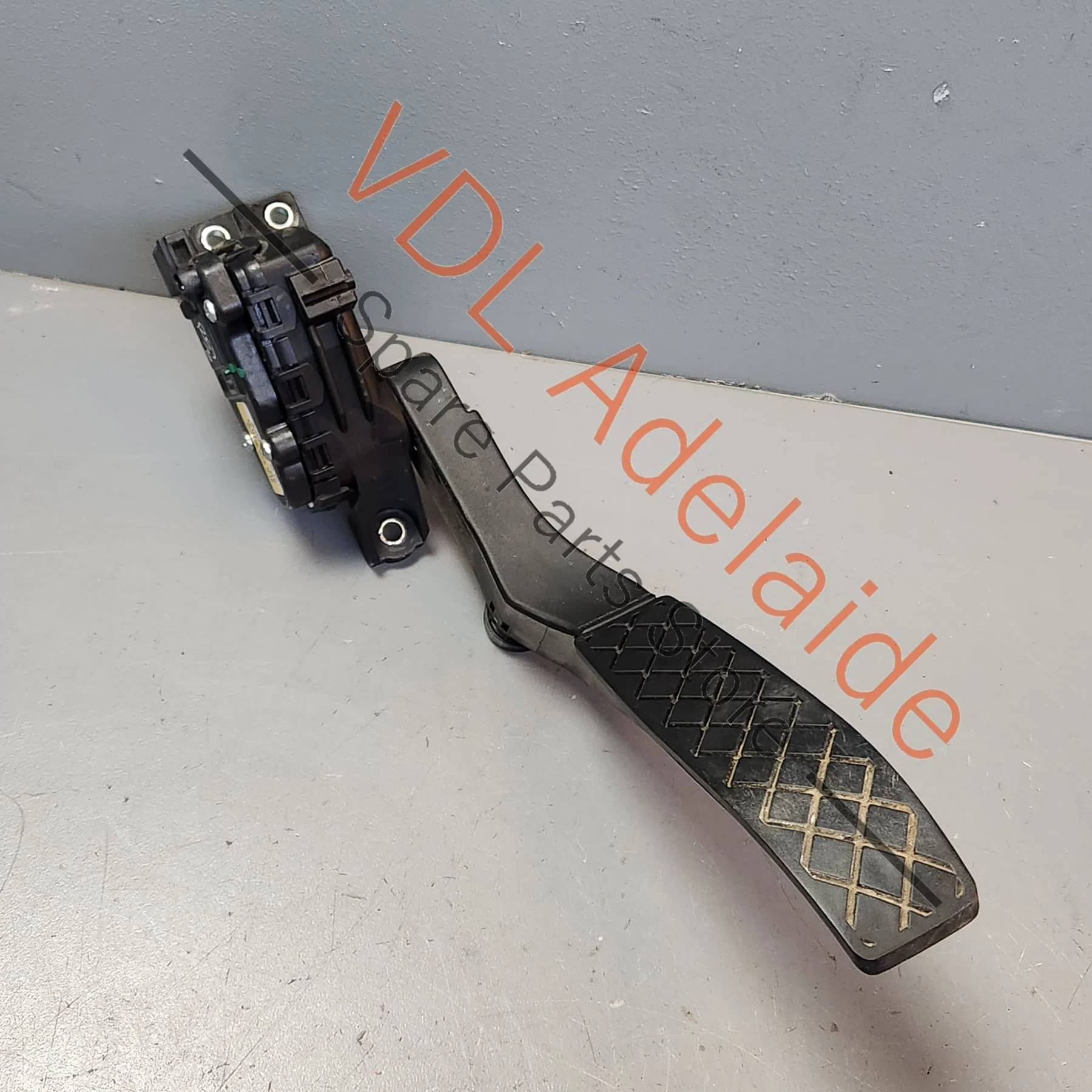 Porsche Cayenne Audi Q7 4L Throttle Accelerator Pedal 7L0723507E
