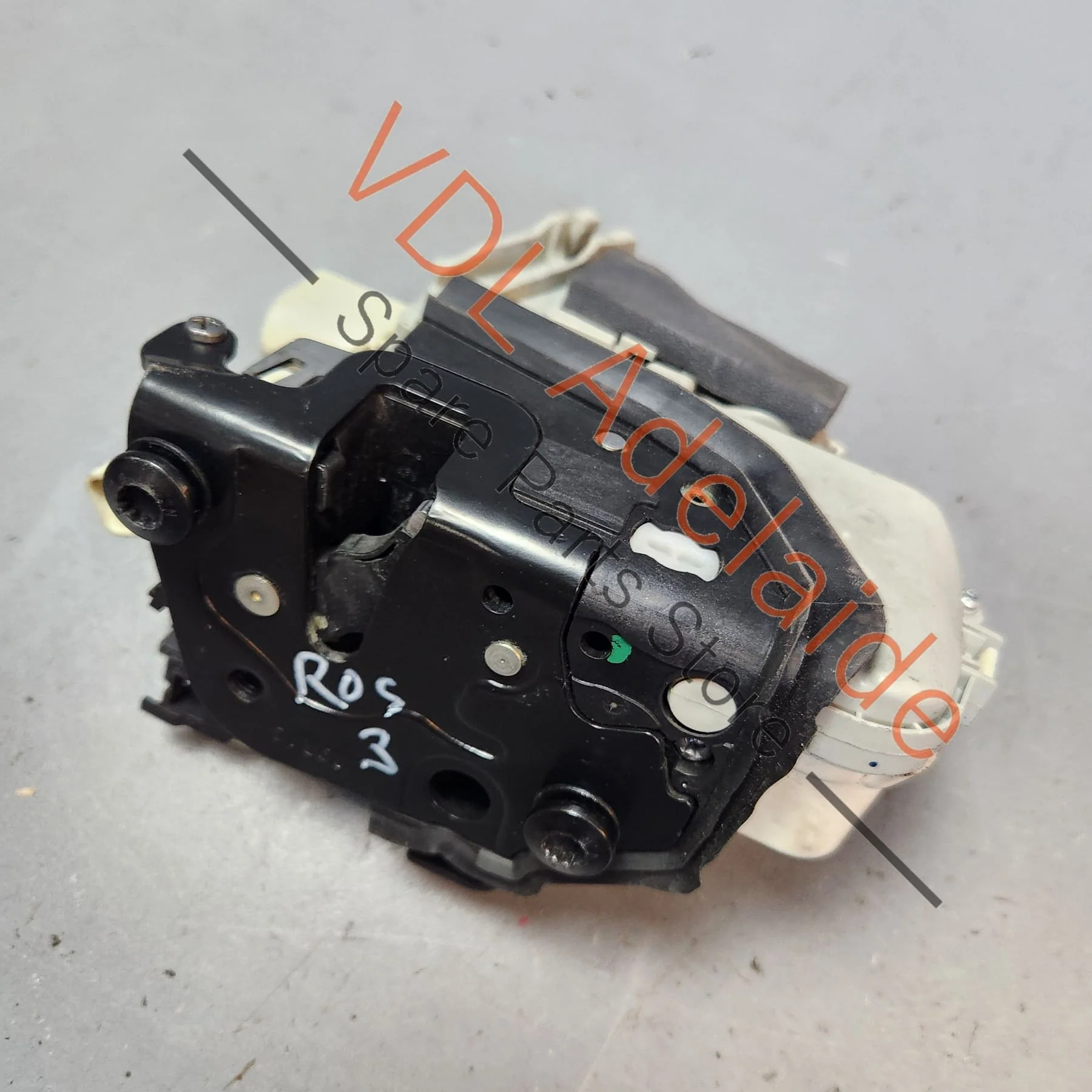 Audi Q7 4L Front Right Door Lock Mechanism 8J2837015F - Image 2