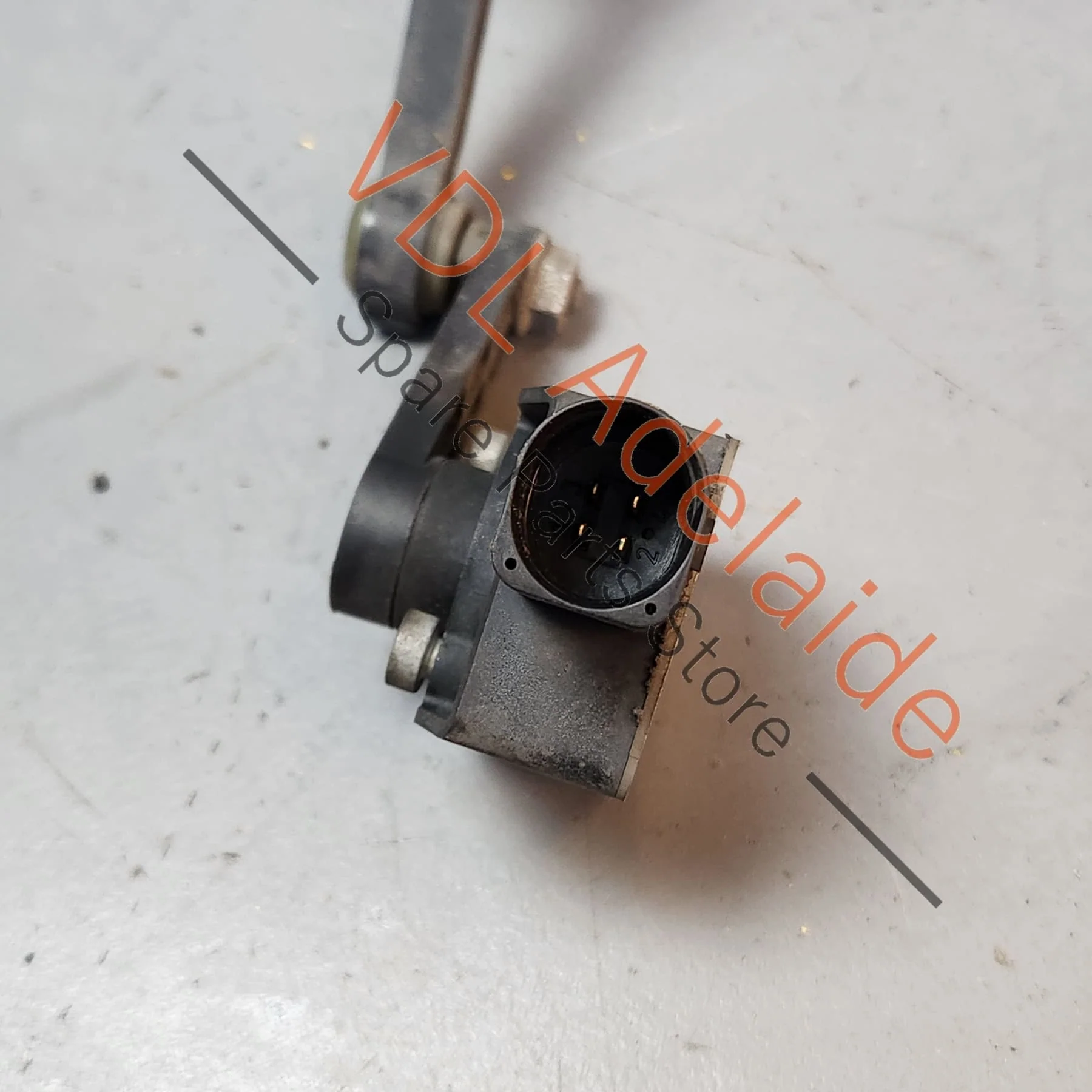Audi Q7 Rear Suspension Level Sensor 7L6616571 - Image 5