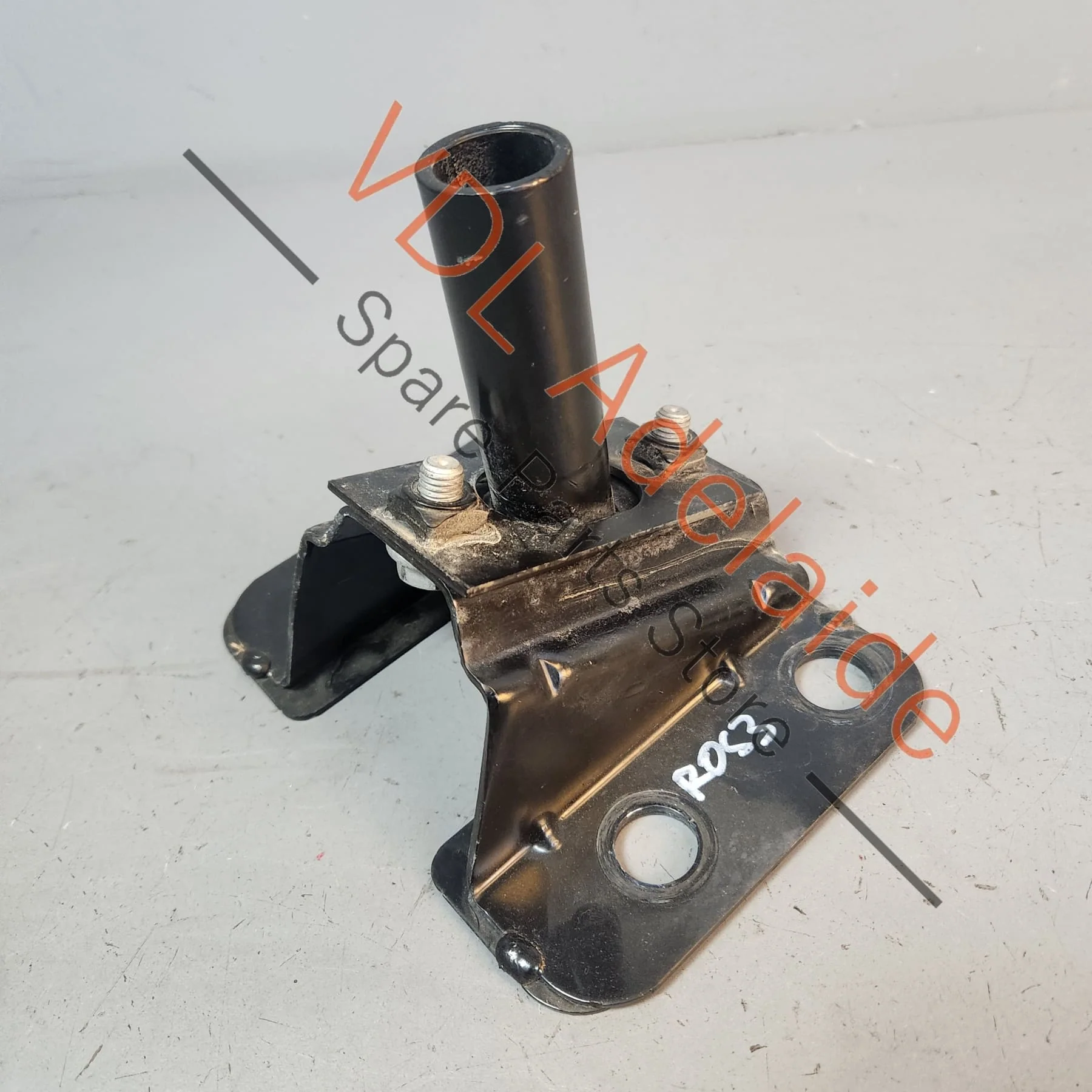 Audi Q7 4L Rear Bumper Recovery Point Hitch Mount - Image 2