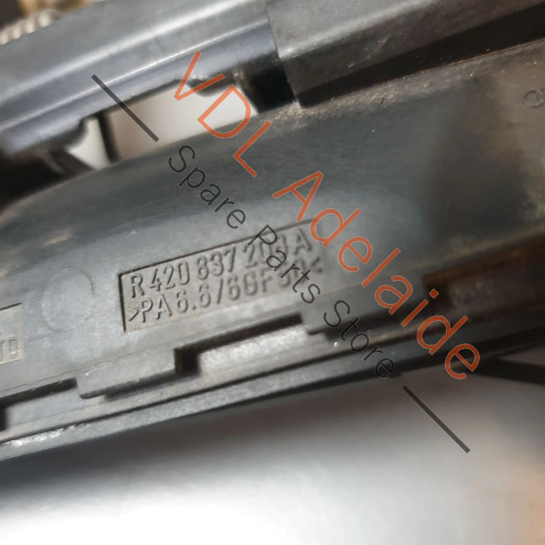 Audi R8 Right RHS Side Exterior Door Handle 420837208A - Image 2