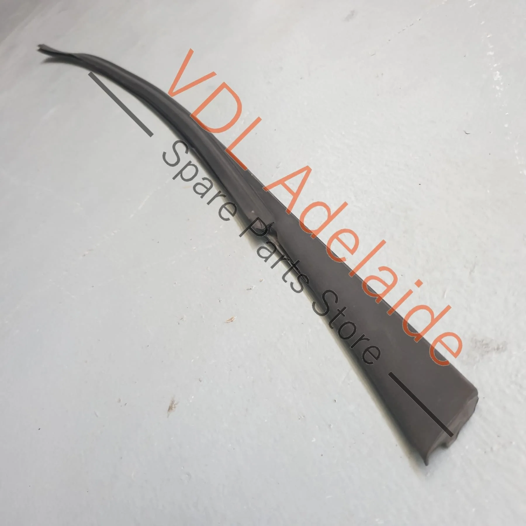 Audi R8 Door Seal Roof Gutter Line Edge Protection Strip Rubber Moulding Left 420854543A