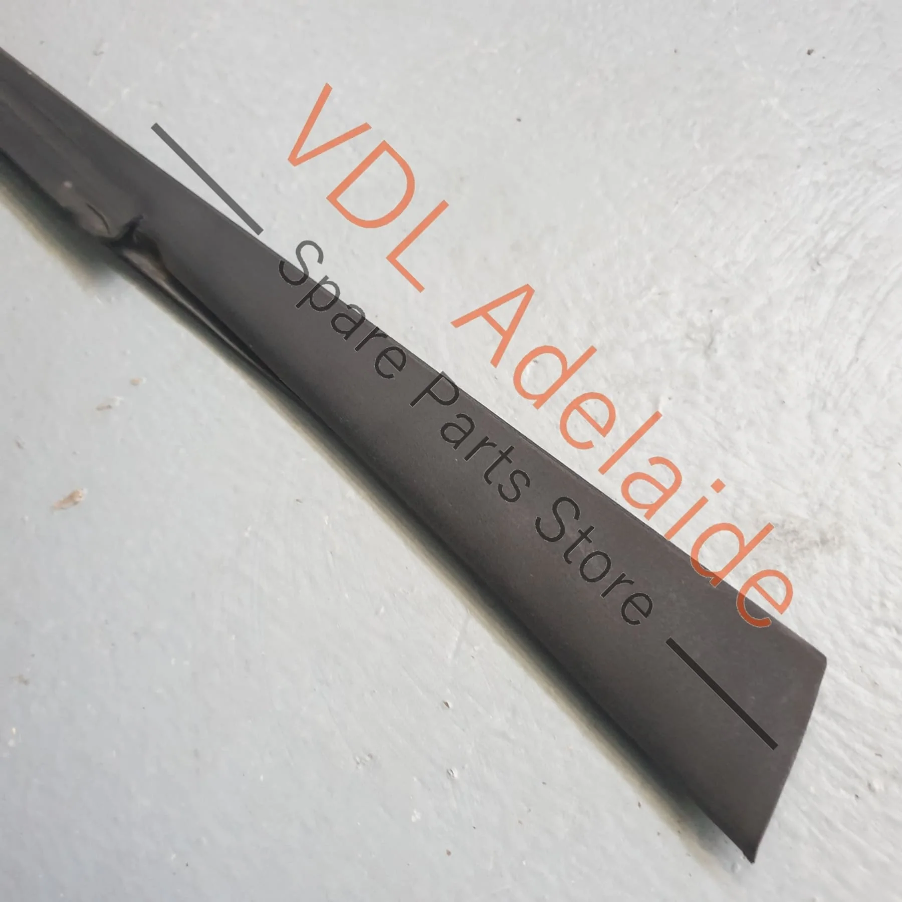 Audi R8 Door Seal Roof Gutter Line Edge Protection Strip Rubber Moulding Left 420854543A - Image 2