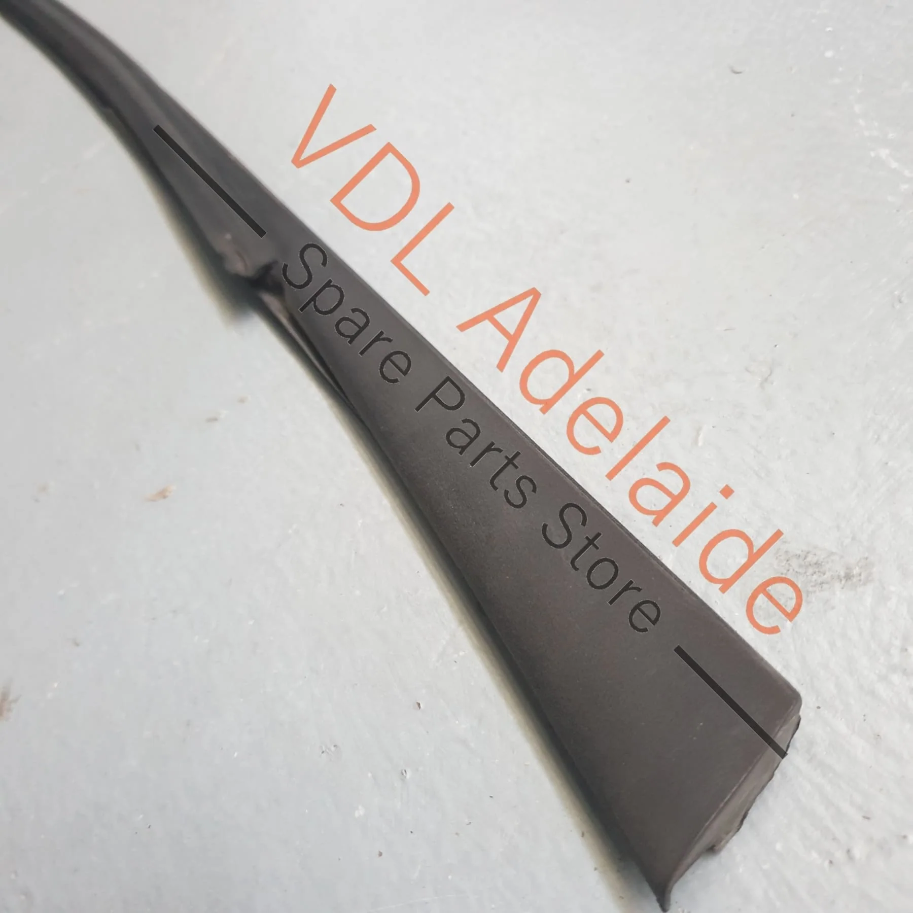 Audi R8 Door Seal Roof Gutter Line Edge Protection Strip Rubber Moulding Left 420854543A - Image 3