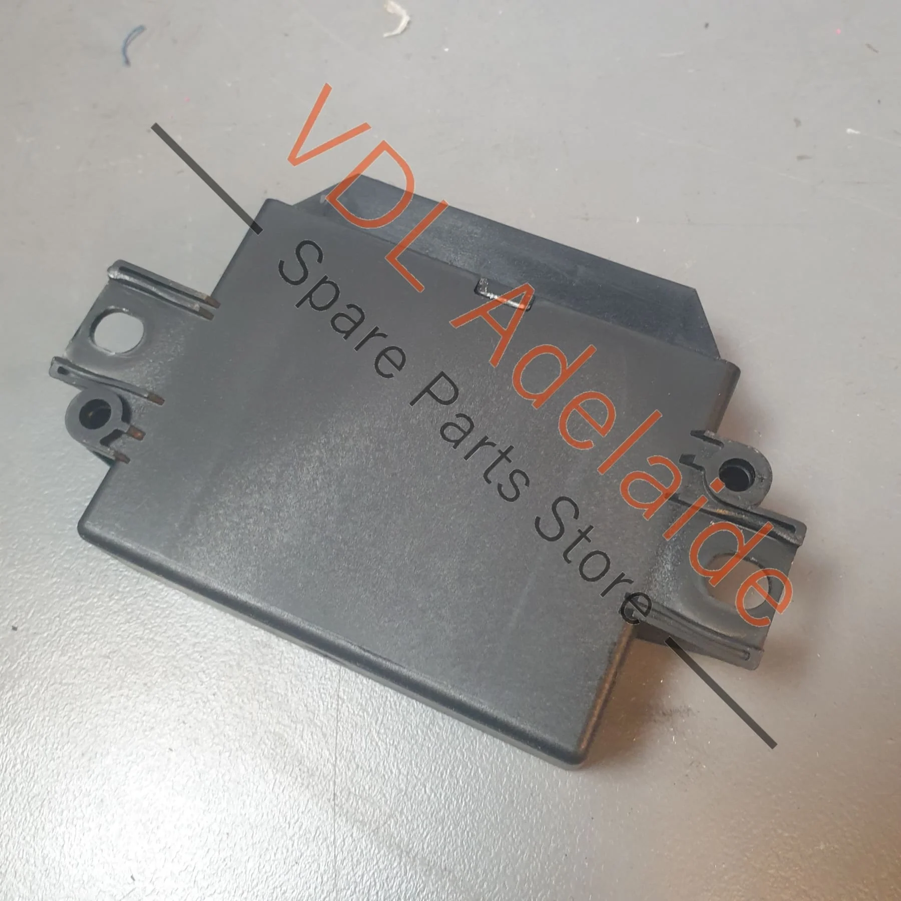 Audi R8 42 Vehicle Tracking Location System Module 8K0907440A - Image 3