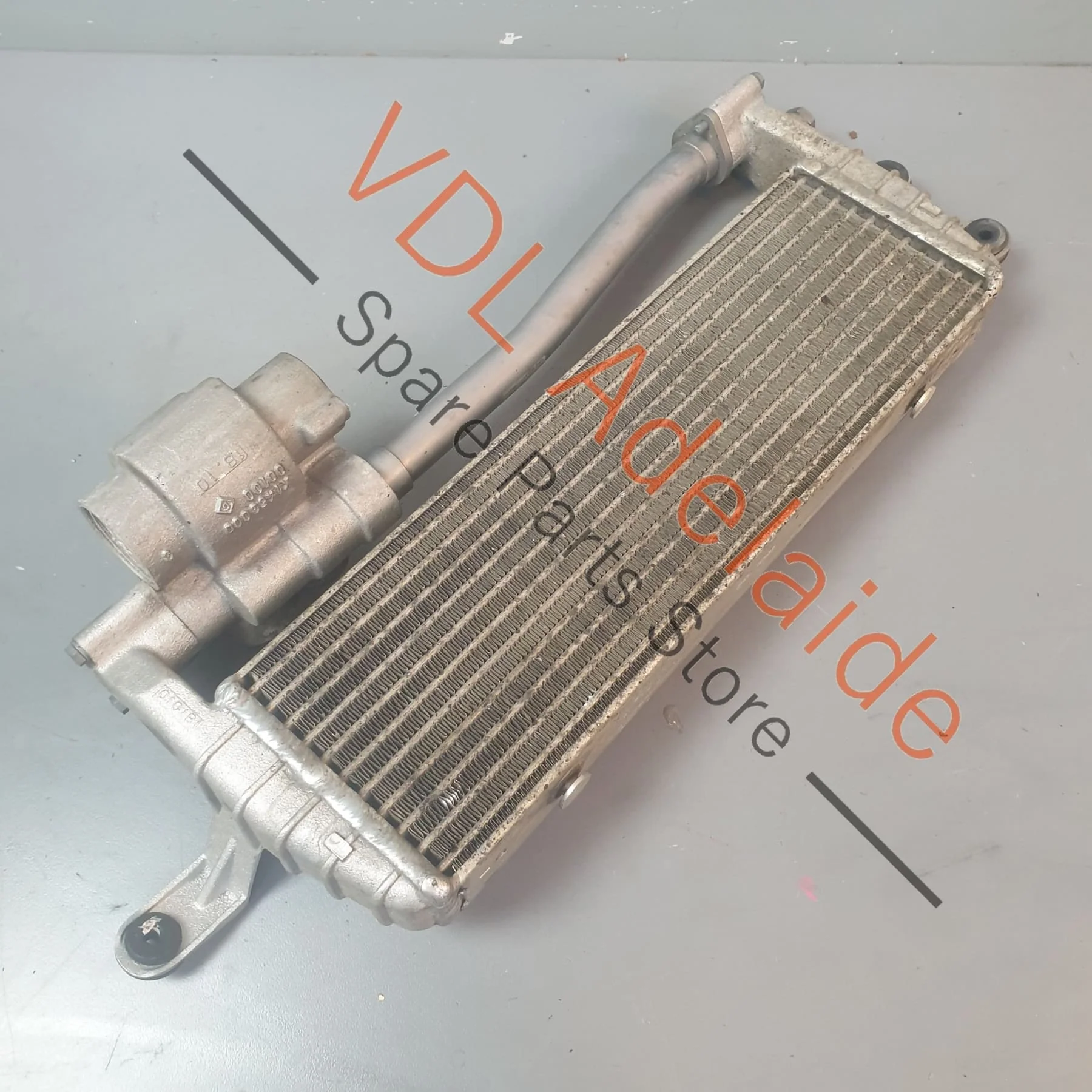 Audi R8 424 Engine Oil Cooler for Coupe 420117015A - Image 5