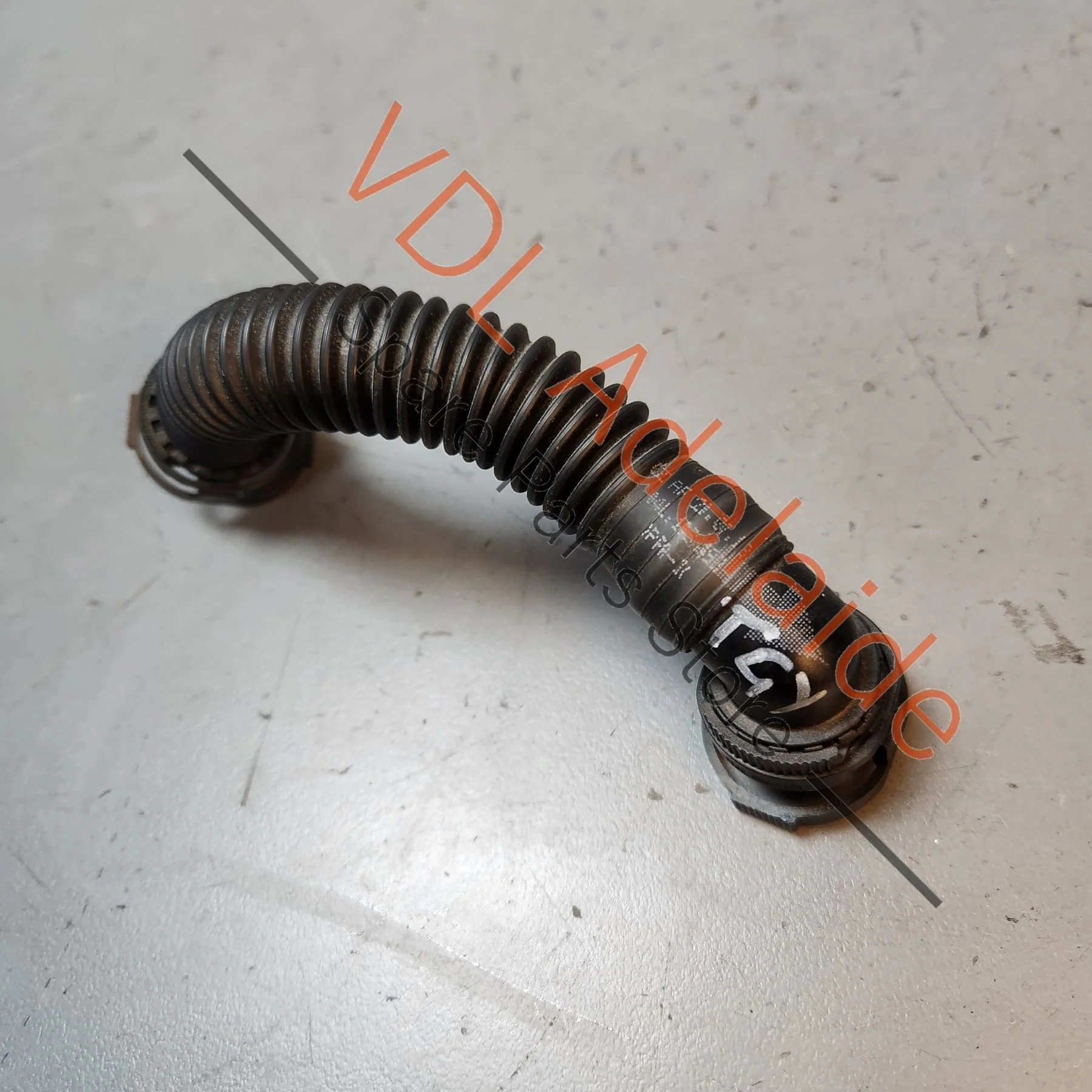 VW Volkswagen Diesel Oil Breather Hose Pipe 04L103493 - Image 3