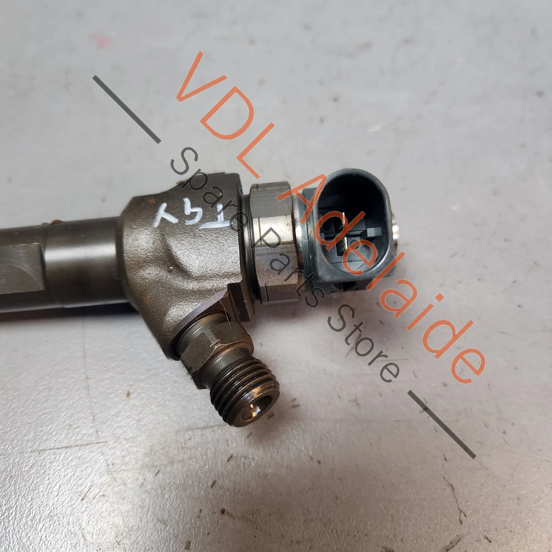 VW Audi 2.0 Diesel Fuel Injector for CRBC and CRVA engines 04L130277AK - Image 2