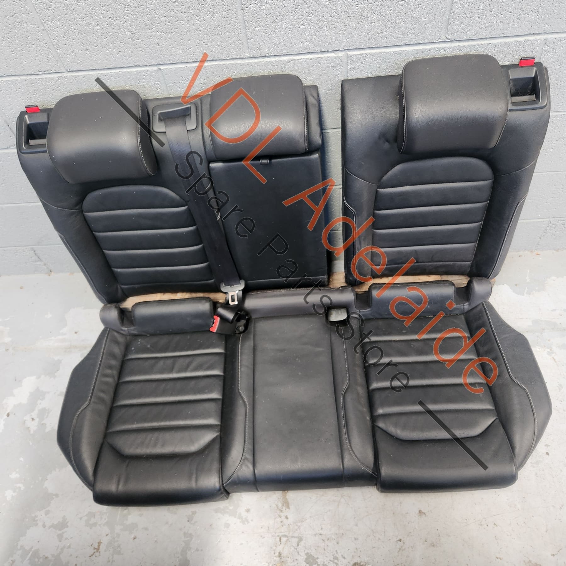 VW Golf MK7 Set of Black Leather Heated Seats Estate Wagon - Image 6