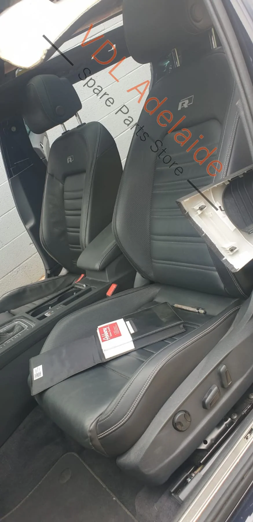 VW Passat R-Line Wagon B8 3G RHD Drivers Knee Airbag Unit 3G2880842F - Image 3